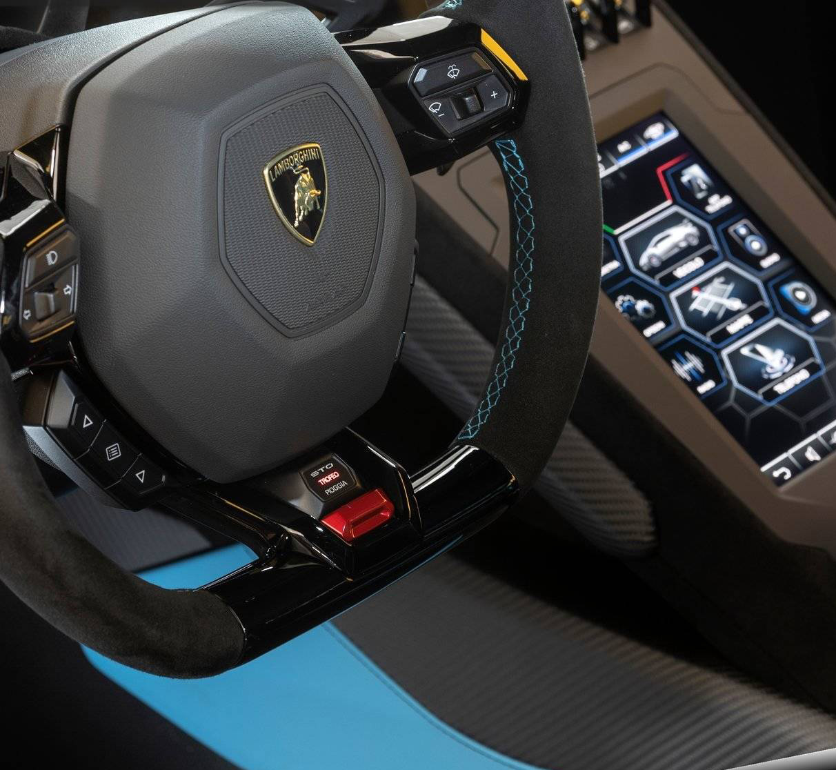 2021 Lamborghini Huracan Sto - interior