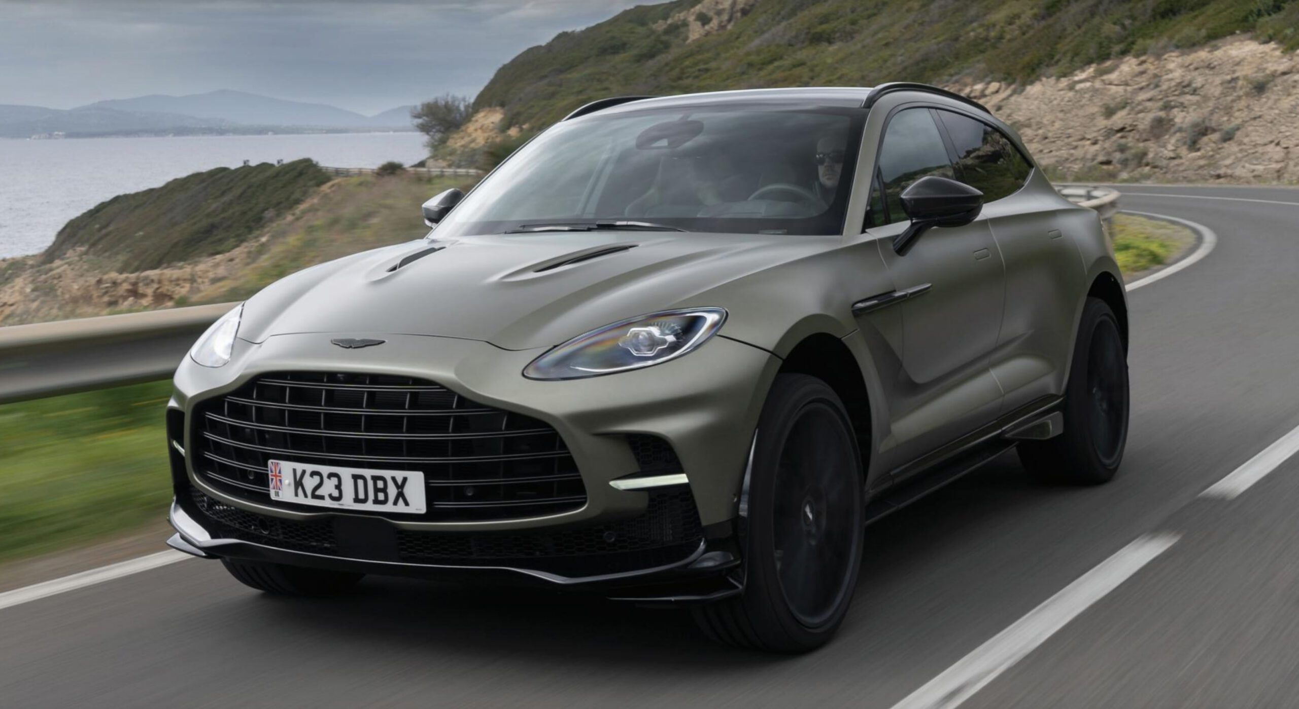 2023 ASTON MARTIN DBX707