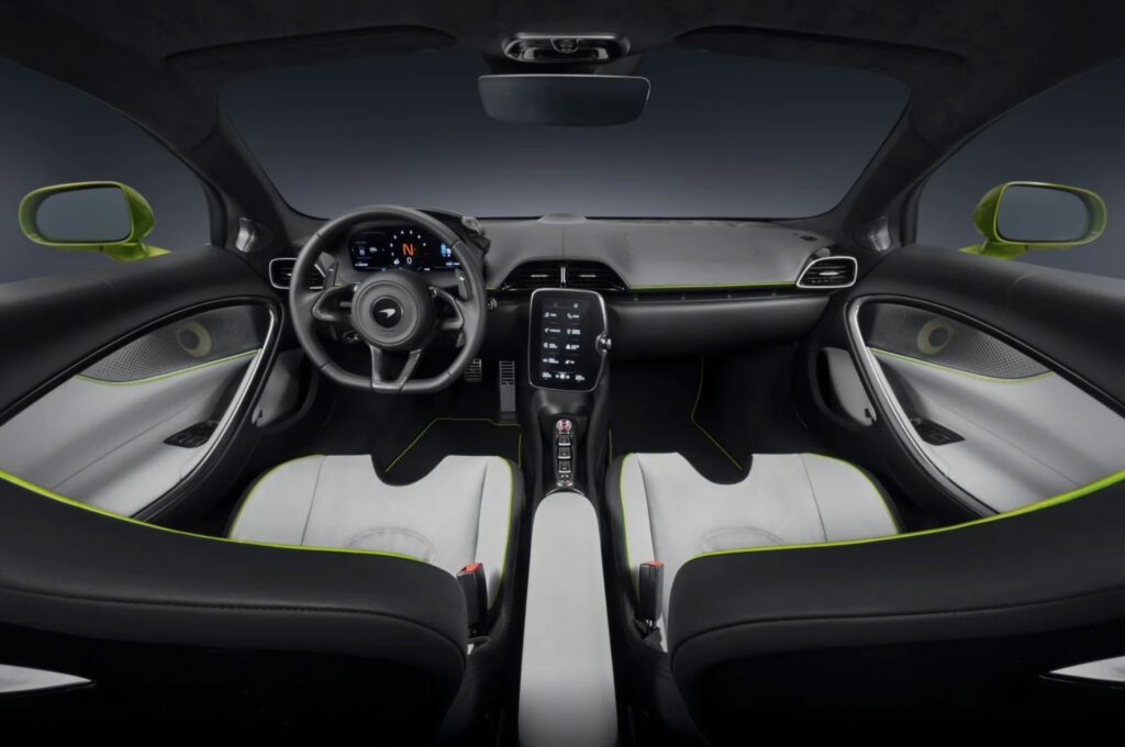 McLaren Artura interior