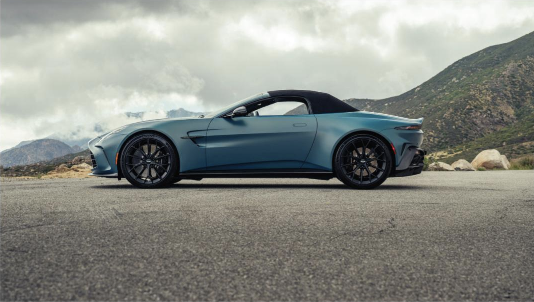 2026 ASTON MARTIN ROADSTER