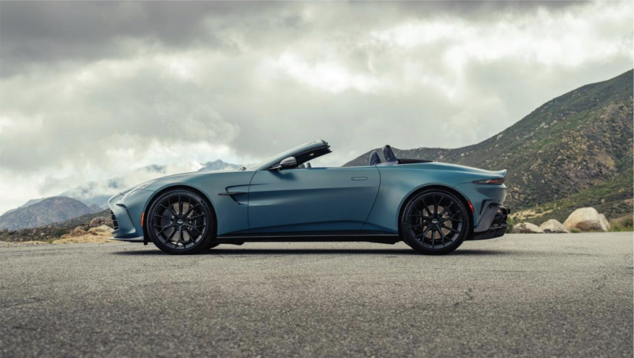 2026 ASTON MARTIN ROADSTER