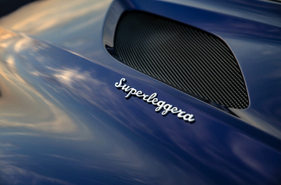 Aston Martin DBS Superleggera hood