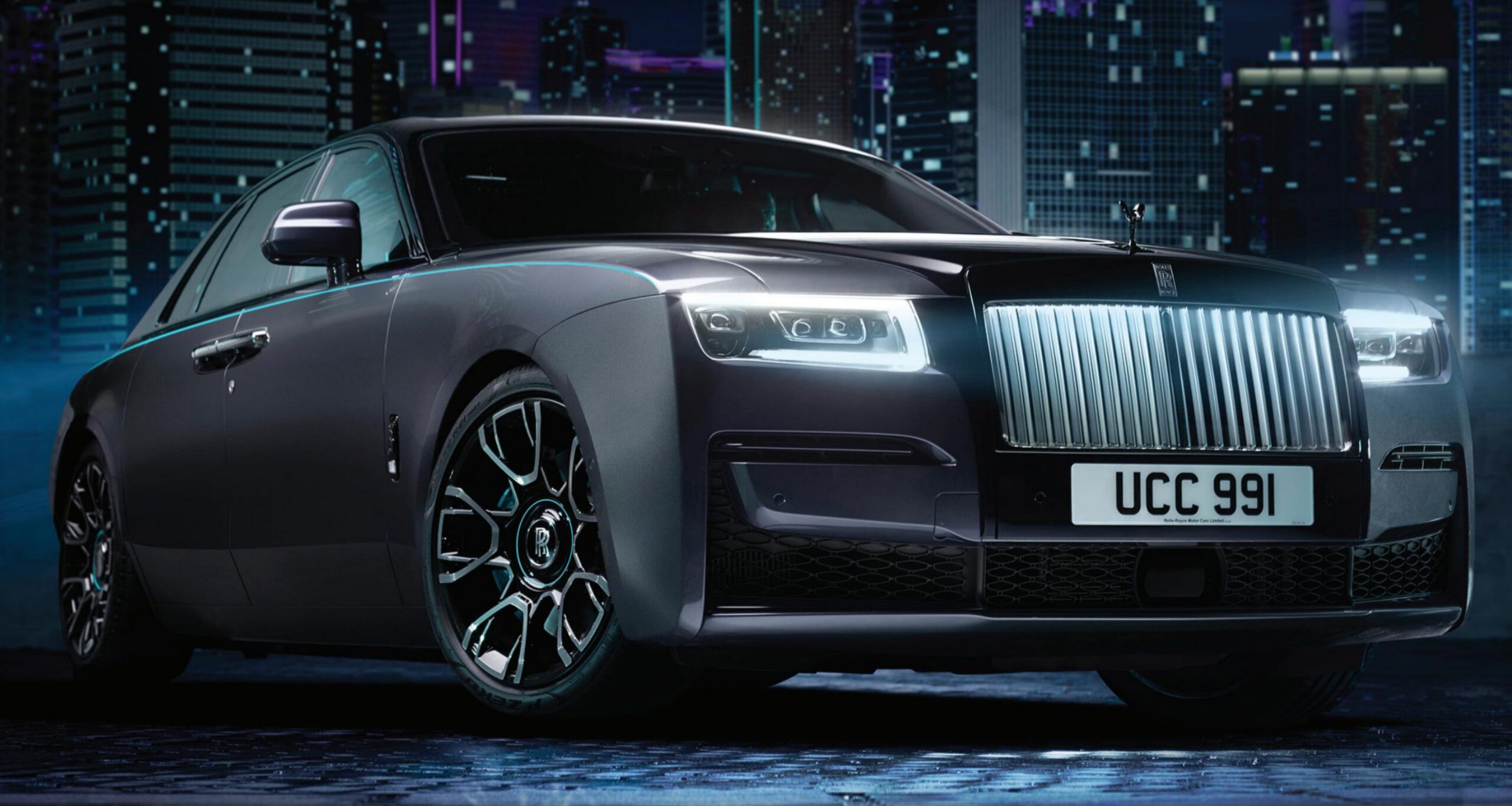 2022-Rolls-Royce-Black-Badge-Ghost